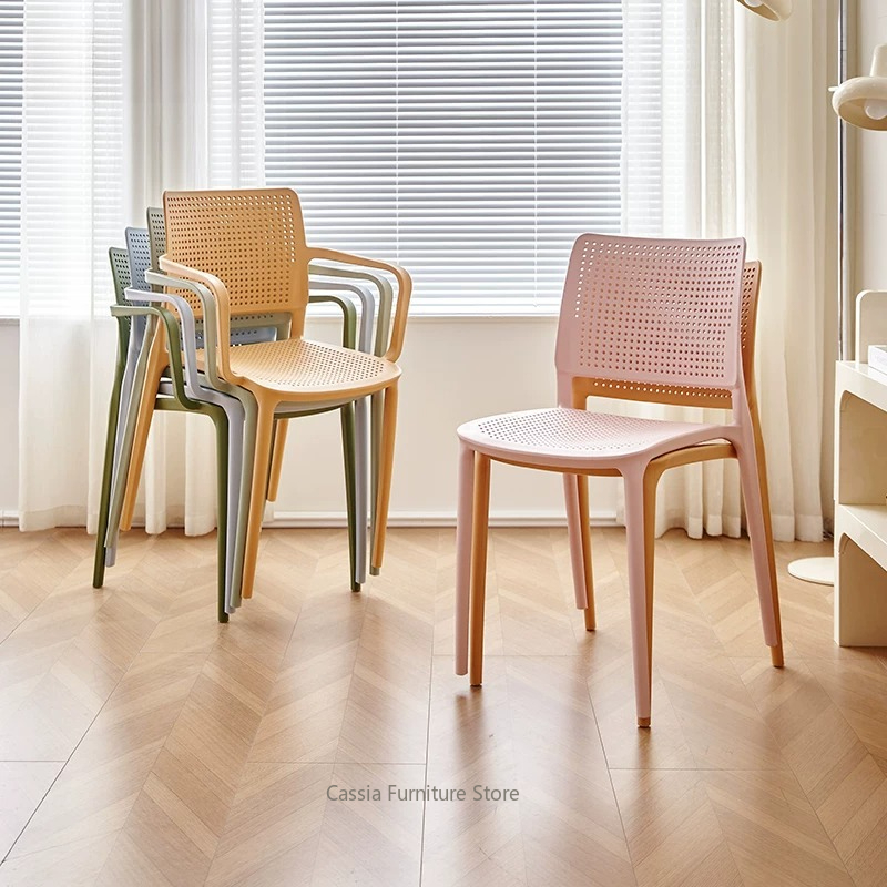 Kunststof stoel met rugleuning - Commercial Kitchen Small Space recensie en prijs